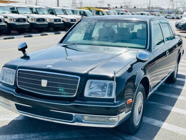 Toyota Century – The Ultimate Japanese Luxury Sedan
