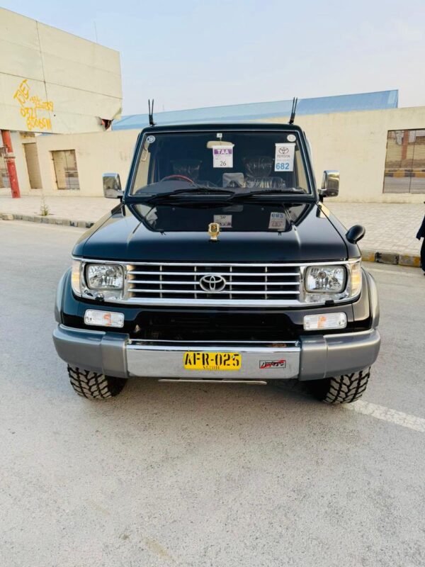 🚙 NCP Toyota Prado – Model 1994 (1KZ Diesel) Recently imported and in brand new, full fresh condition. Equipped with the powerful 3000cc 1KZ engine, sunroof, and 3.5 grade auction sheet. Perfect for SUV lovers looking for durability, power, and timeless Toyota reliability. ✔ Features & Specs Model: 1994 Engine: 3000cc 1KZ diesel Auction Sheet: 3.5 Grade (Available) Sunroof: Yes Condition: Full Fresh / Brand New Feel Clean interior & exterior Smooth suspension Recently imported Strong off-road & highway performance 📍 Location: Quetta 📞 Contact: 0312-8355787