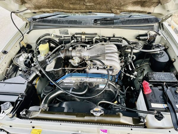 NCP Toyota Hilux Surf SSR-G 2001 — Full Fresh & Powerful 3400cc! Top-of-the-line SSR-G variant with sunroof, 3.5 grade auction, Baj Room, and 1KD Reem tires. Recently imported — bumper to bumper fresh with solid suspension & clean interior. A strong, reliable SUV built for power and comfort. 🚙💨 📍 Quetta 📞 0312-8355787 #HiluxSurf #ToyotaSurf #SSRG #HiluxSurf2001 #3400cc #ToyotaSUV #FullFresh #QuettaCars #MushtarkaMotors #UsedCarsPakistan #SUVForSale #FreshImport